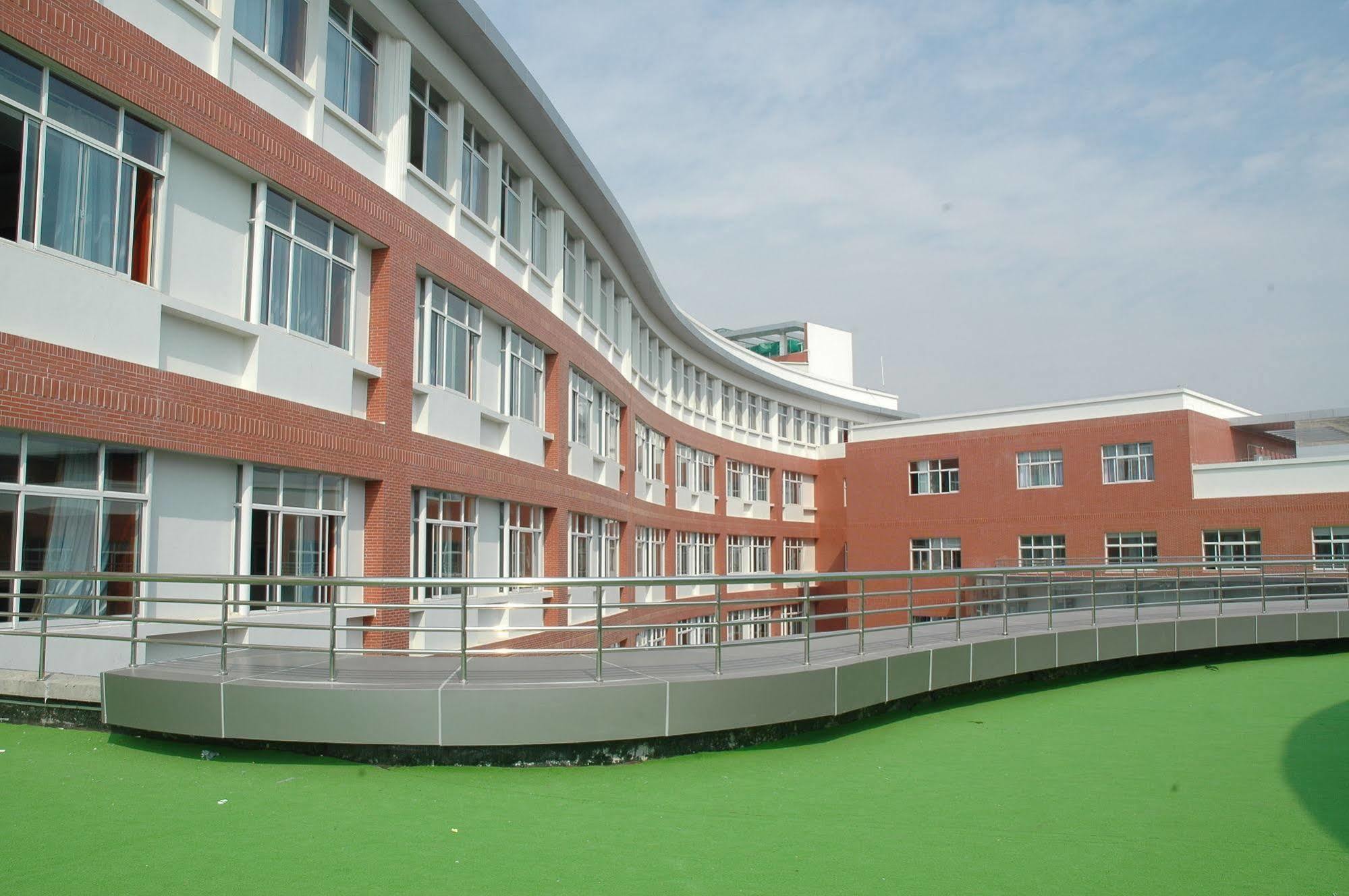 Century Hotel Taicang Exterior foto